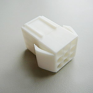 45001HFE-X-X-X 4.5 mm Female Crimp Terminal Housings